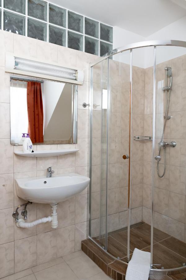 Liszt Apartman Pécs Exterior foto