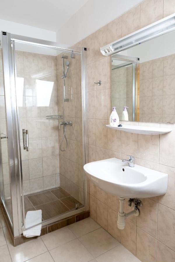 Liszt Apartman Pécs Exterior foto
